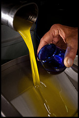 Bulk Olive Oil Color Doesn’t Indicate Quality