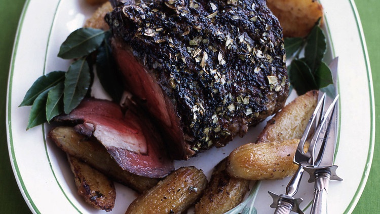 Source https://www.marthastewart.com/317410/prime-rib-and-oven-roasted-potatoes-with